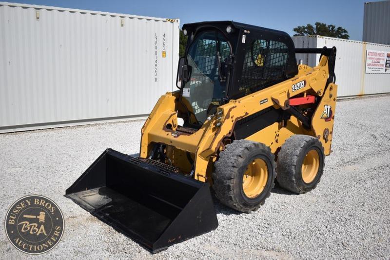 Image of Caterpillar 242D3 Primary image