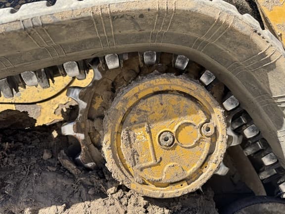 Image of Caterpillar 259B3 equipment image 4