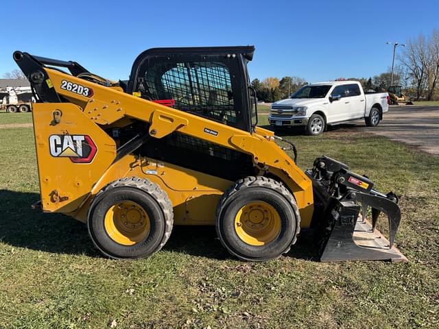 Image of Caterpillar 262D3 equipment image 3