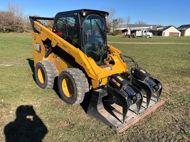 Image of Caterpillar 262D3 equipment image 2