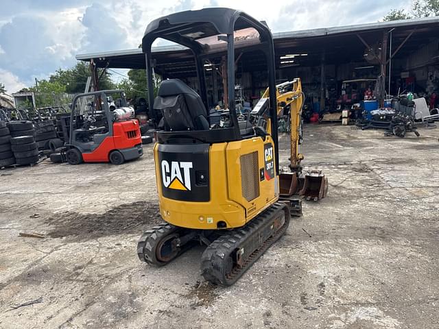 Image of Caterpillar 301.7 CR equipment image 4
