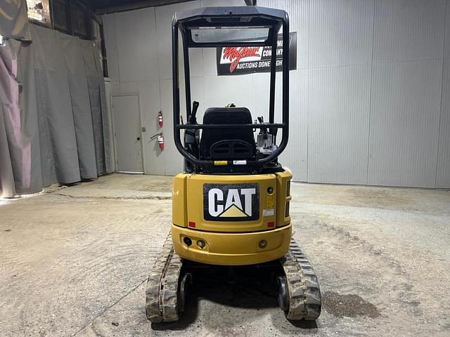 Image of Caterpillar 301.7D CR equipment image 3