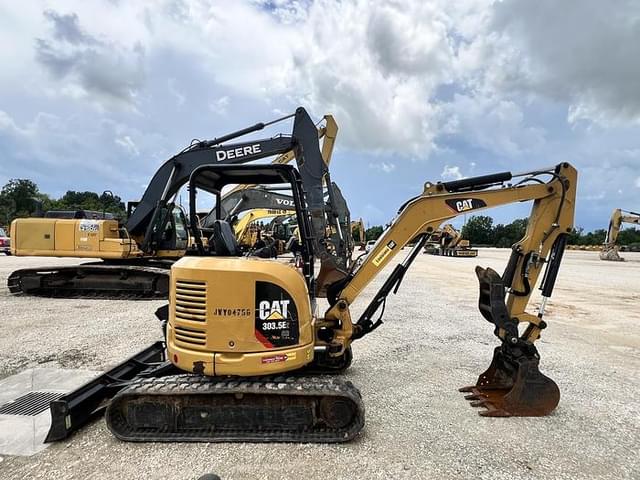 Image of Caterpillar 303.5E2 equipment image 4