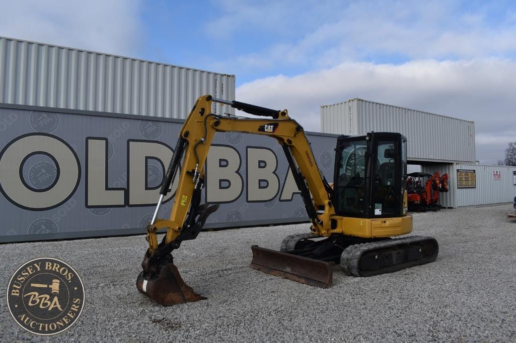 2019 Caterpillar 305.5E2CR Equipment Image0