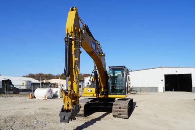 Image of Caterpillar 323 equipment image 2