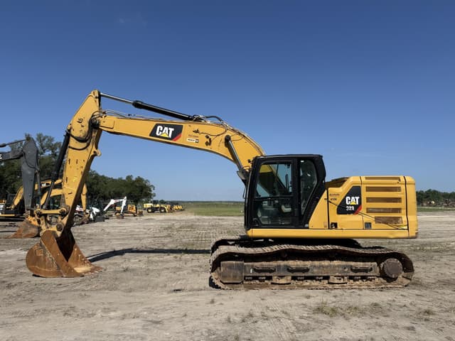 Image of Caterpillar 323 equipment image 1