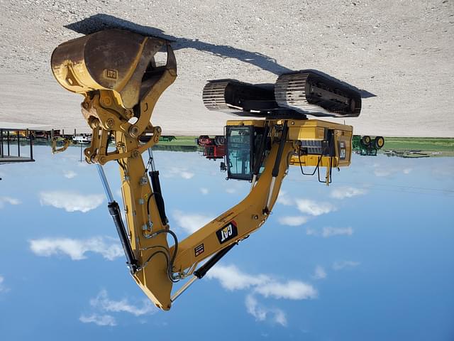 Image of Caterpillar 323 equipment image 1