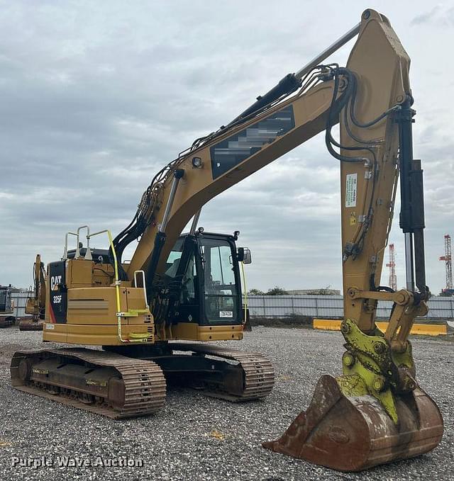 Image of Caterpillar 325FL equipment image 3