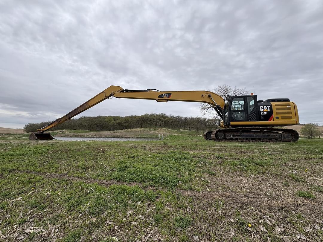Image of Caterpillar 326FL Primary image