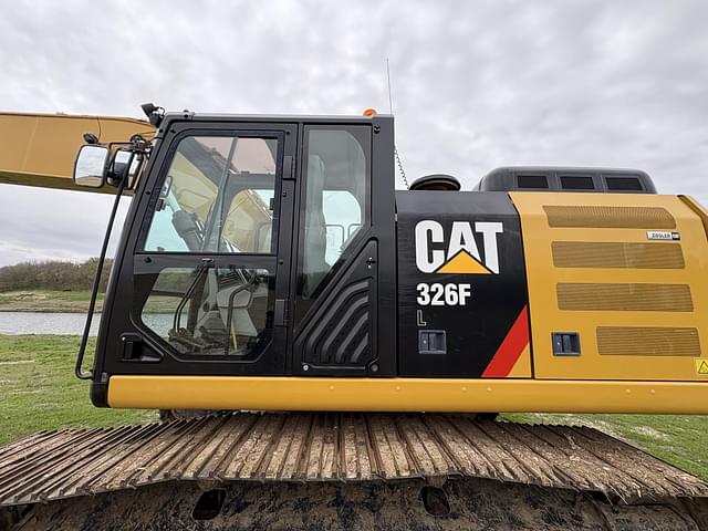 Image of Caterpillar 326FL equipment image 4