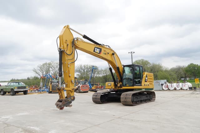 Image of Caterpillar 330 equipment image 1