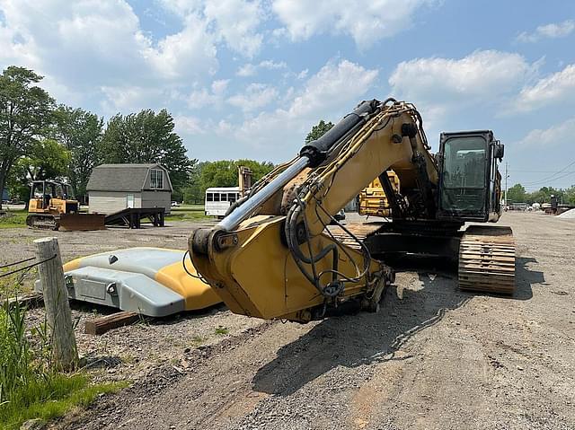 Image of Caterpillar 349FL equipment image 1