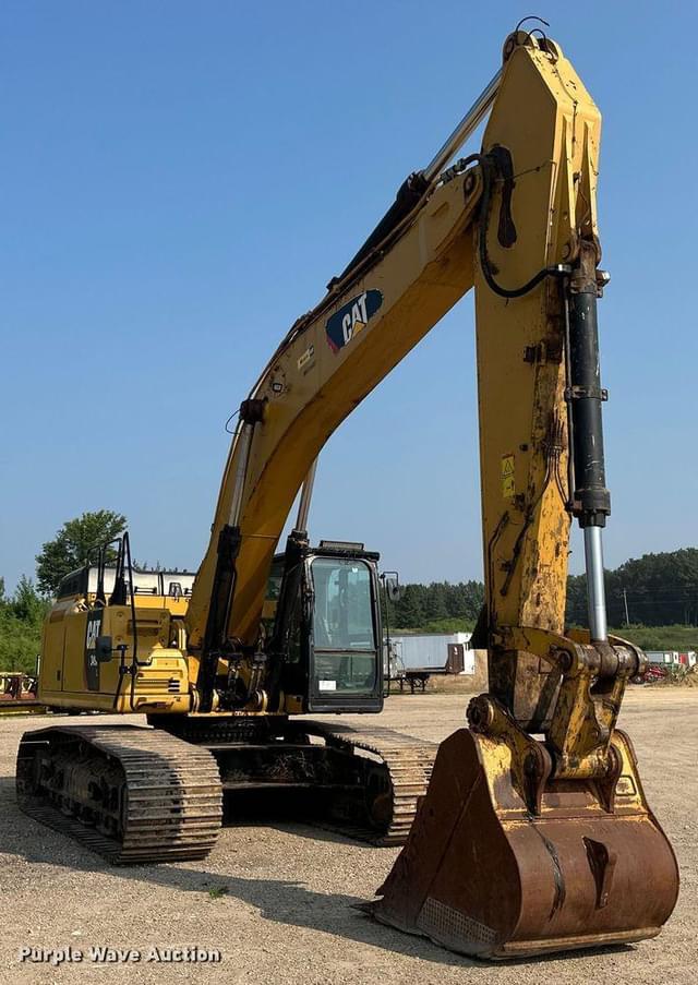 Image of Caterpillar 349FL equipment image 2