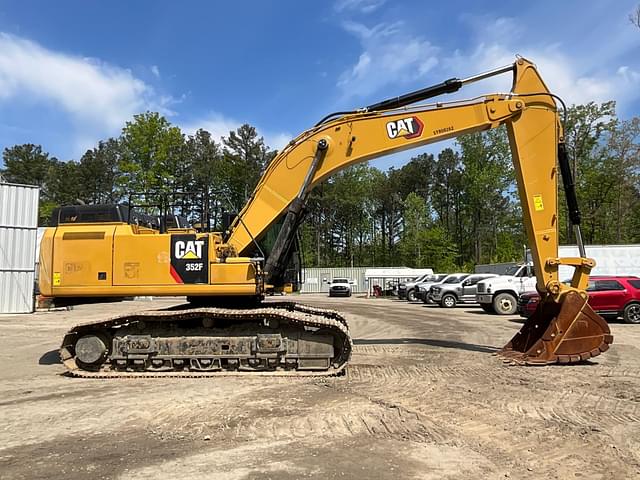 Image of Caterpillar 352F equipment image 3