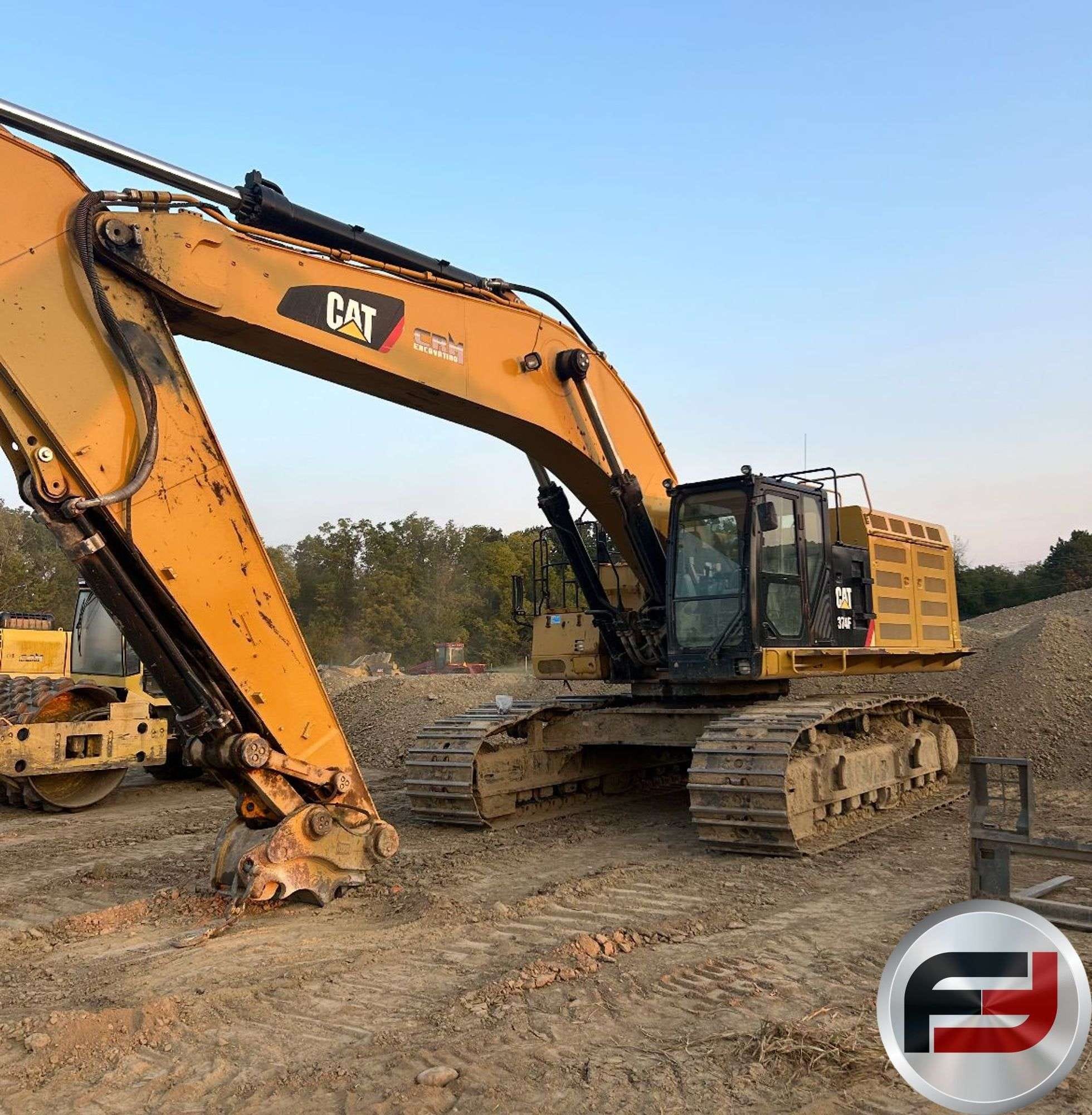 2019 Caterpillar 374FL Equipment Image0