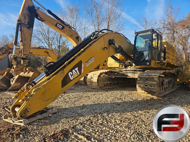 Image of Caterpillar 374FL equipment image 2