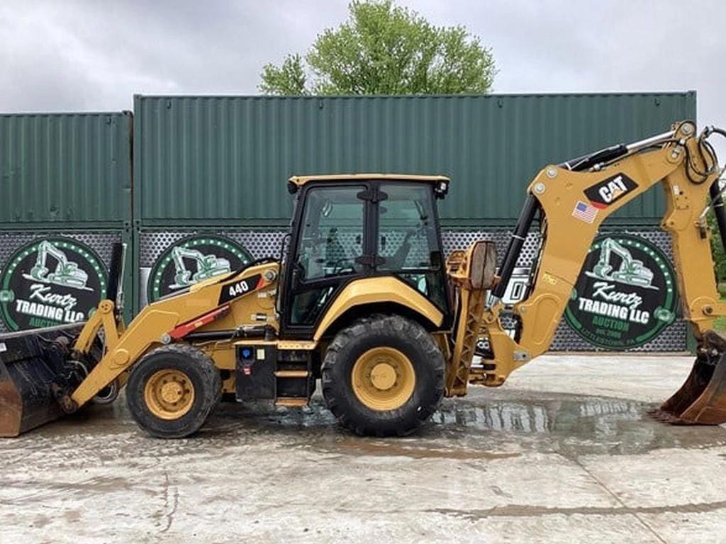 2019 Caterpillar 440 Equipment Image0