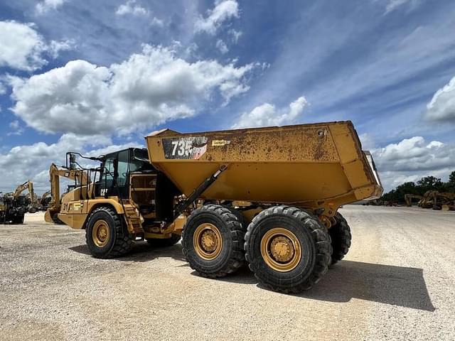 Image of Caterpillar 735 equipment image 2