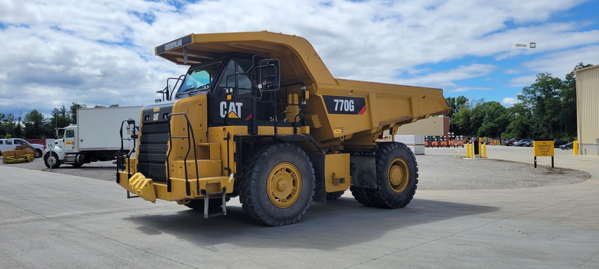 2019 Caterpillar 770G Equipment Image0