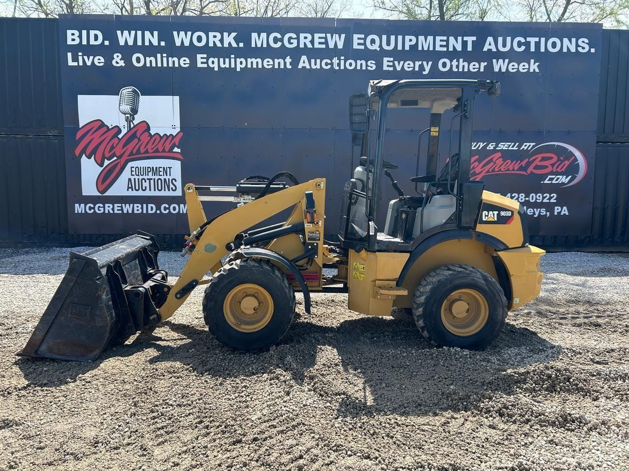 2019 Caterpillar 903D Equipment Image0