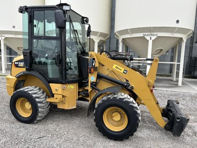 Image of Caterpillar 903D equipment image 1