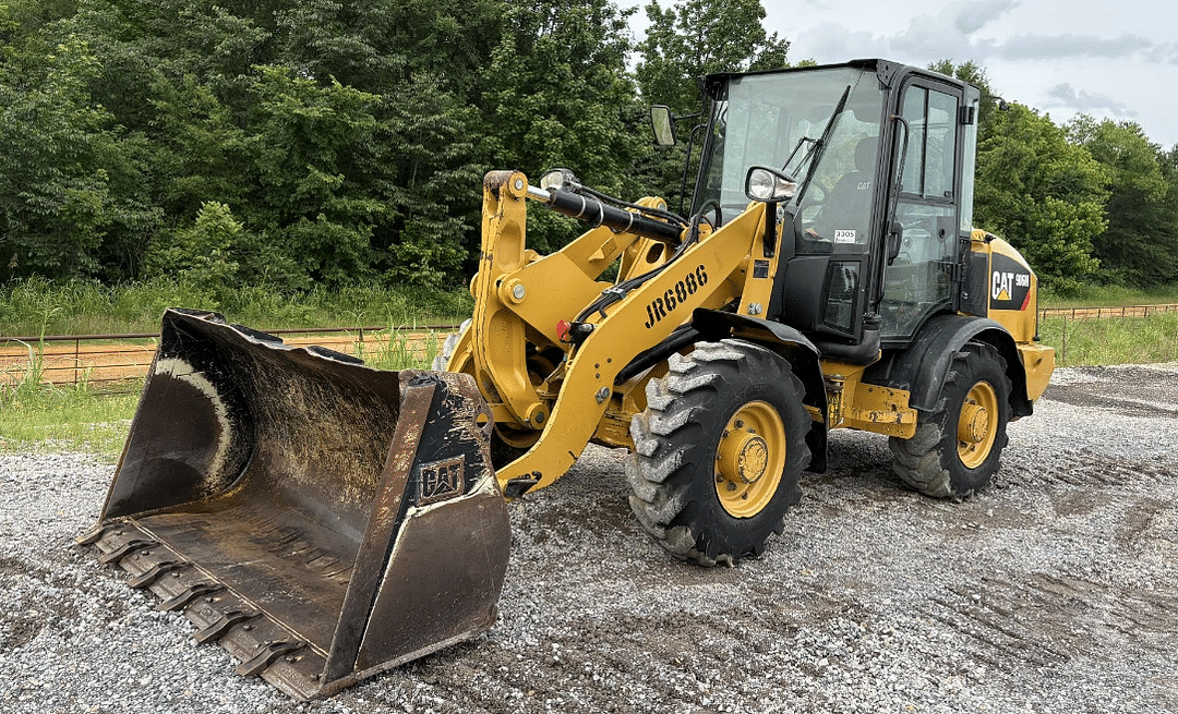 Image of Caterpillar 906M Primary Image