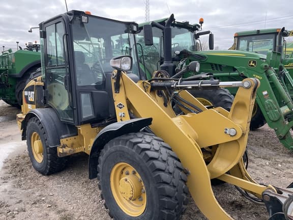 Image of Caterpillar 906M equipment image 2