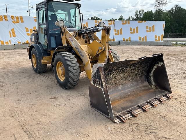 Image of Caterpillar 906M equipment image 2