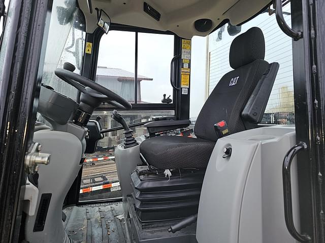 Image of Caterpillar 908M equipment image 1