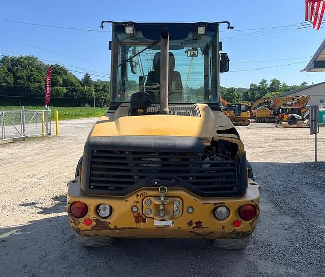 Image of Caterpillar 908M equipment image 3