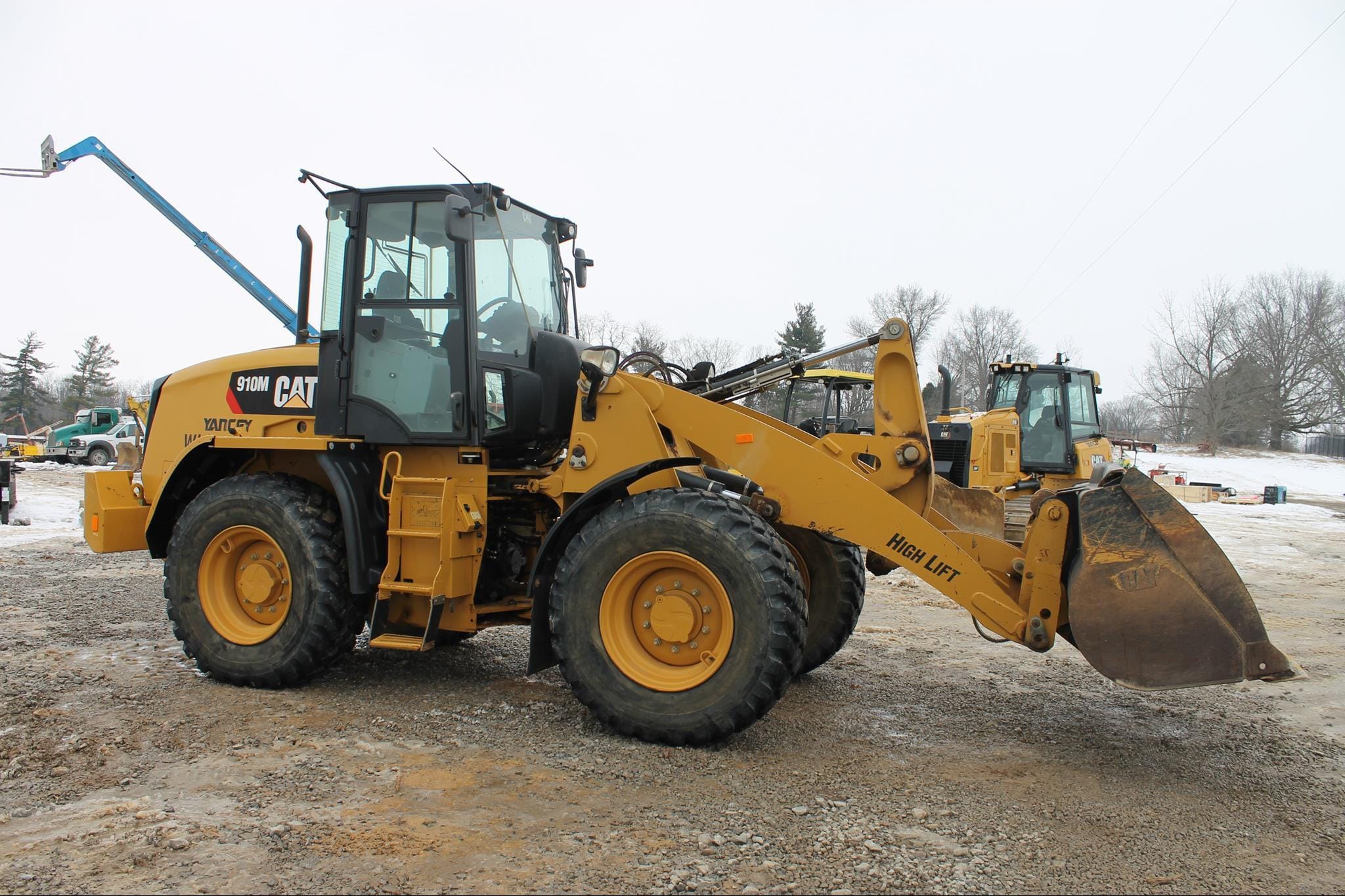 2019 Caterpillar 910M Equipment Image0