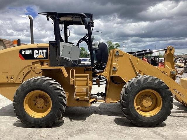 Image of Caterpillar 910M equipment image 4