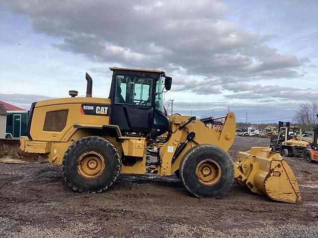 Image of Caterpillar 926M equipment image 4