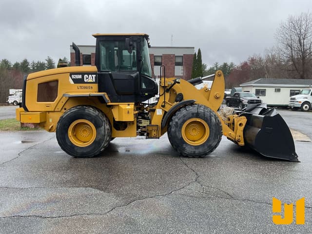 Image of Caterpillar 926M equipment image 3