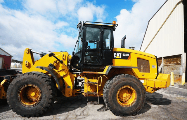 Image of Caterpillar 938M equipment image 2