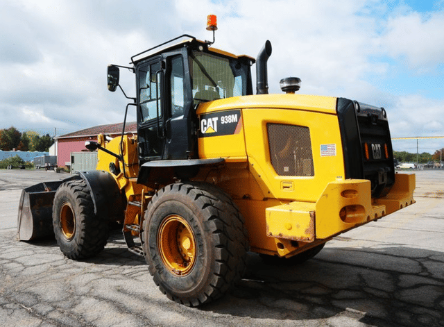 Image of Caterpillar 938M equipment image 3