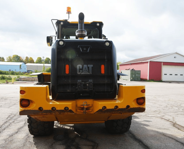 Image of Caterpillar 938M equipment image 4