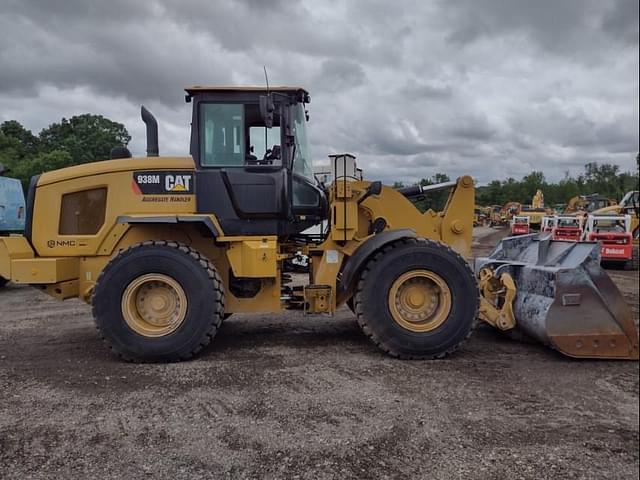 Image of Caterpillar 938M equipment image 2