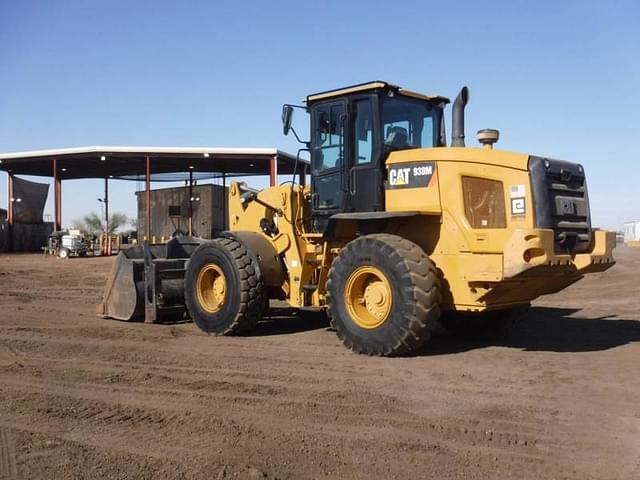 Image of Caterpillar 938M equipment image 2