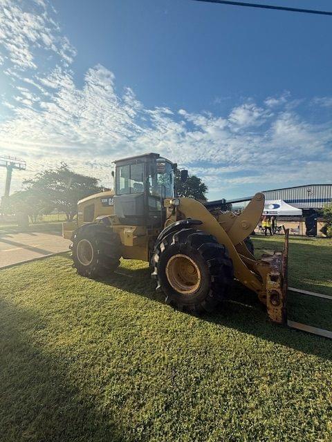 Image of Caterpillar 938M Image 1