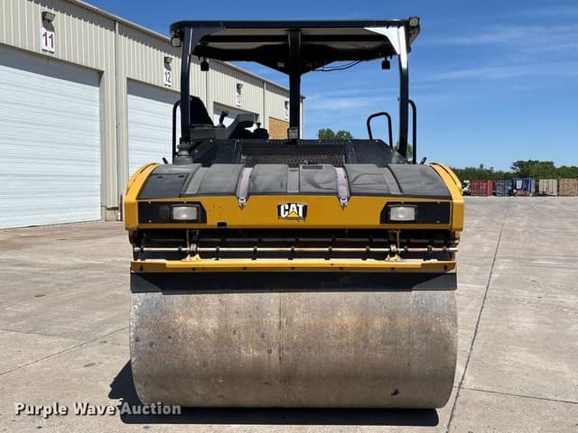 Image of Caterpillar CB13 equipment image 1