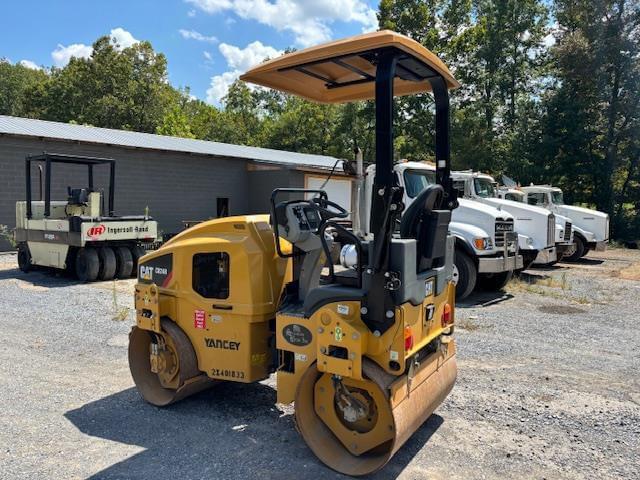 Image of Caterpillar CB24B Primary image
