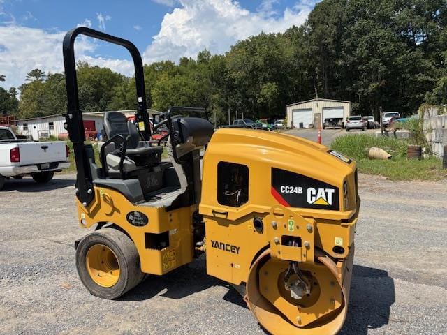 2019 Caterpillar CC24B Equipment Image0