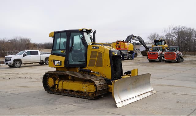 Image of Caterpillar D3K2 LGP equipment image 4