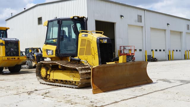 Image of Caterpillar D3K2 LGP equipment image 4