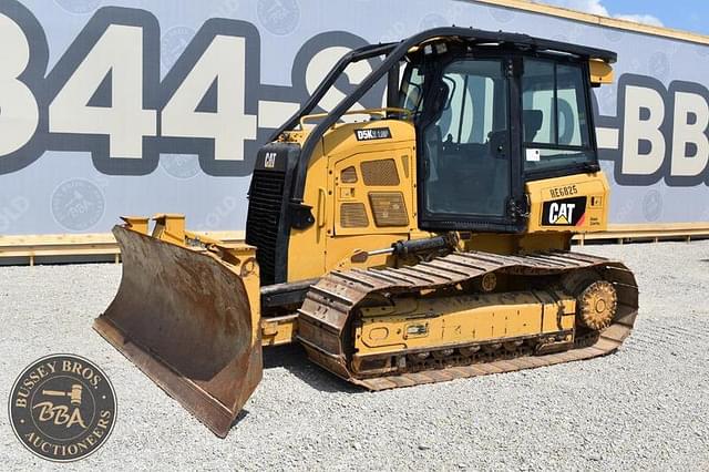 Image of Caterpillar D5K equipment image 4