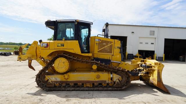 Image of Caterpillar D6XE equipment image 4