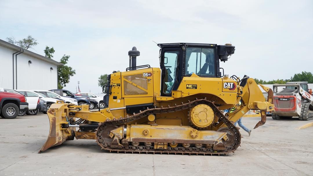 Image of Caterpillar D6XE Primary image