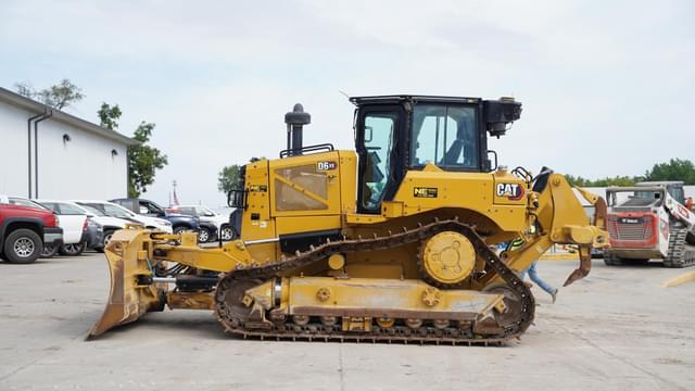Image of Caterpillar D6XE equipment image 1