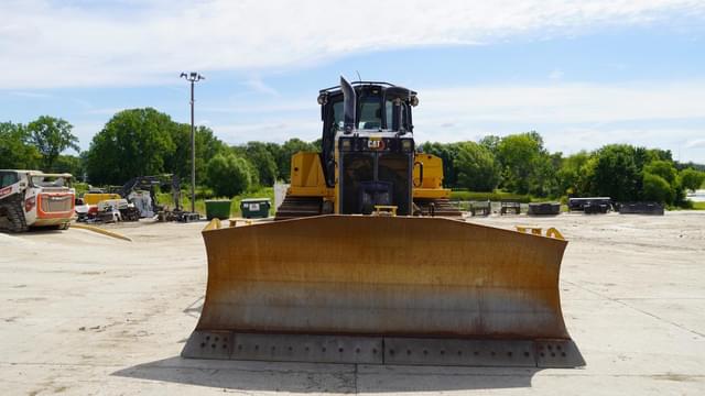 Image of Caterpillar D6XE equipment image 2